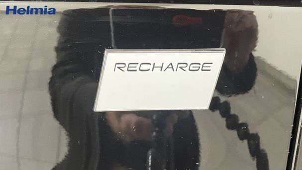 Volvo C40 Recharge Single Motor Extended Range Core 188 kW image number 7