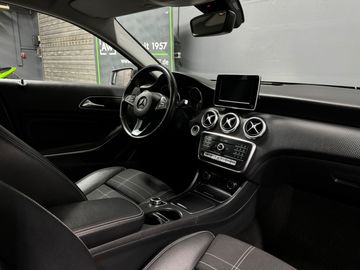 Car image 33