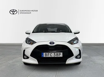 Car image 2