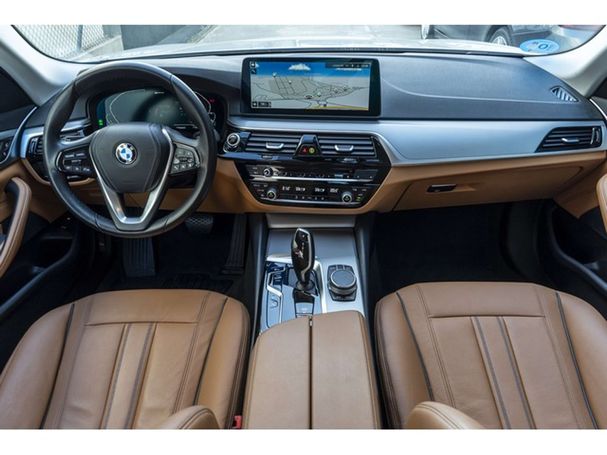 BMW 530 e 215 kW image number 36