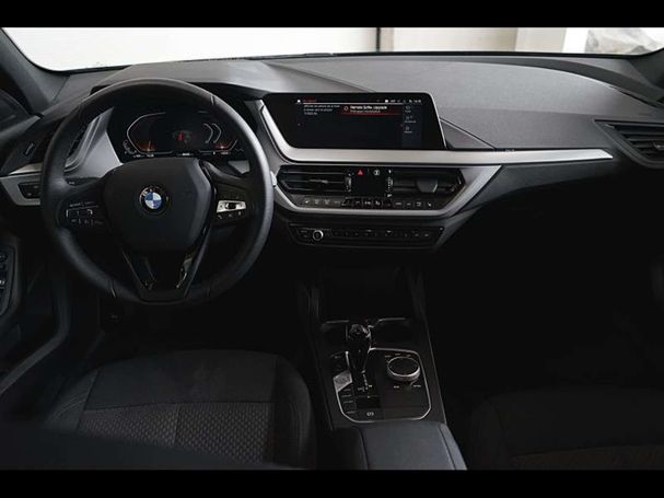 BMW 118i 100 kW image number 6