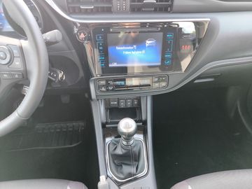 Car image 15