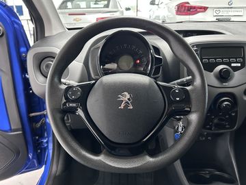 Car image 24