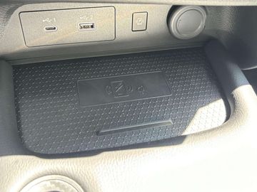 Car image 37