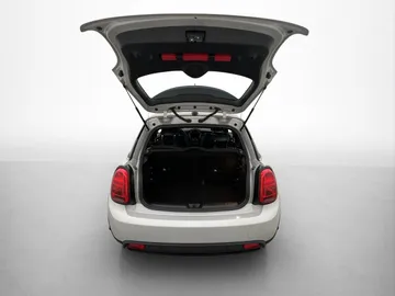 Car image 32