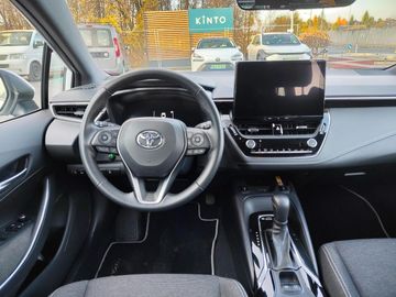 Car image 11