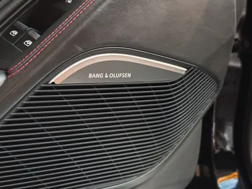 Car image 32