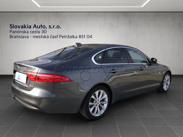 Jaguar XF 20d AWD Pure 132 kW image number 2