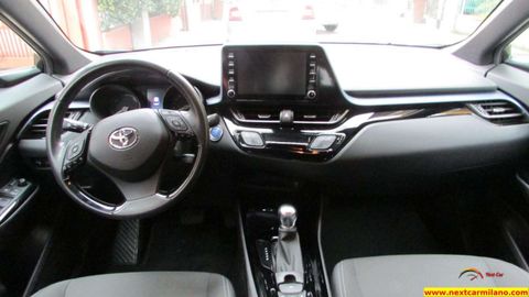 Car image 12