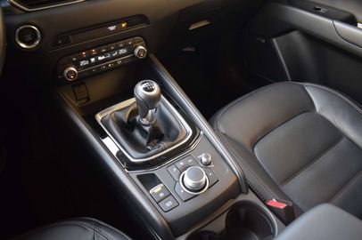 Car image 25