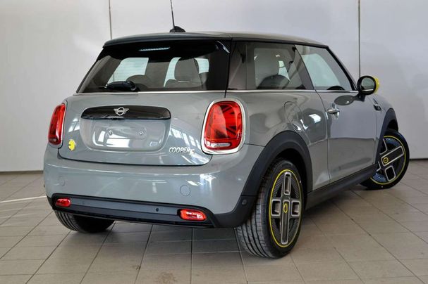 Mini Cooper SE Electric 135 kW image number 9