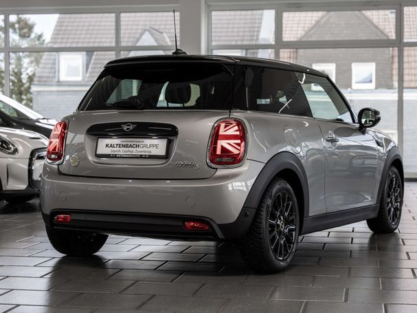 Mini Cooper SE Classic Trim 135 kW image number 2