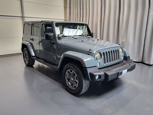 Jeep Wrangler Unlimited 2.8 CRD Sahara 147 kW image number 3