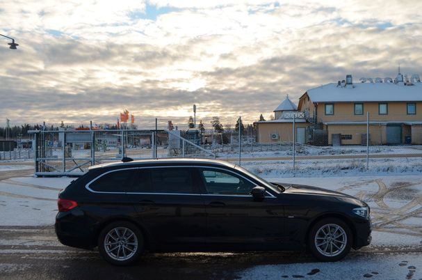 BMW 520d Touring xDrive 140 kW image number 14