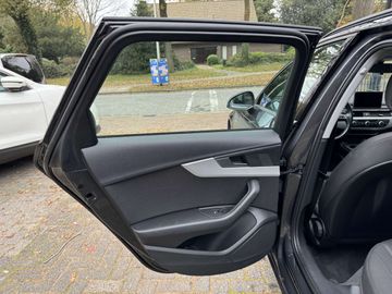 Car image 36