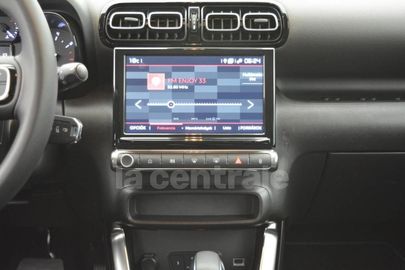 Car image 28