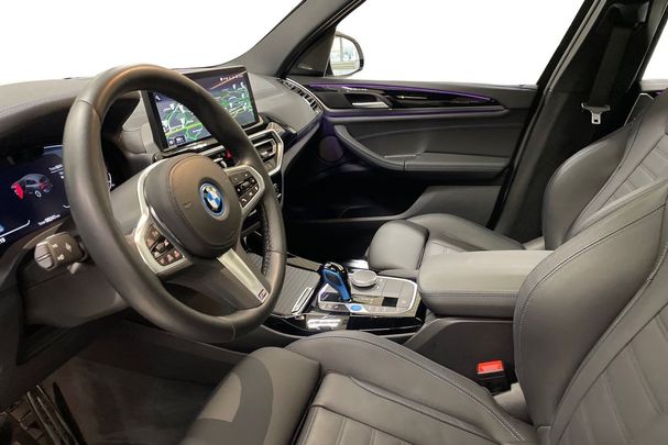 BMW iX3 210 kW image number 12