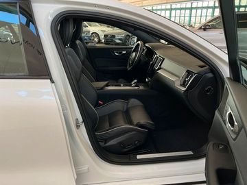 Car image 36