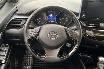 Car image 15