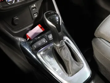 Car image 37