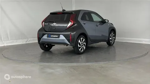 Car image 5