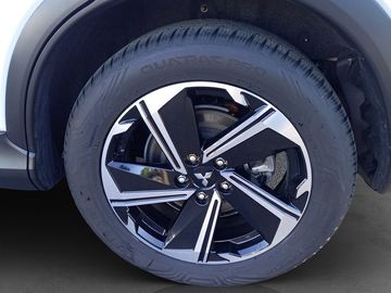 Car image 26