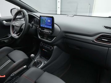 Car image 32