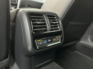 Car image 38