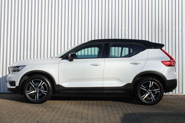 Volvo XC40 T4 140 kW image number 2