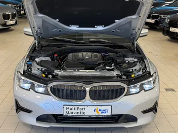 Car image 37