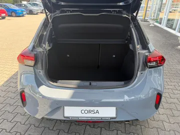 Car image 26