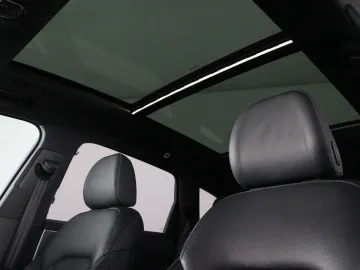 Car image 35
