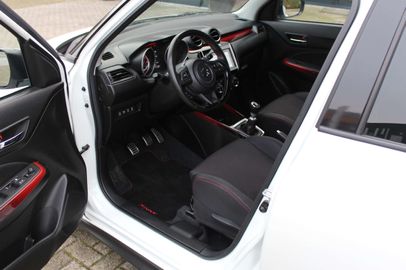 Car image 9