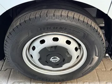 Car image 49