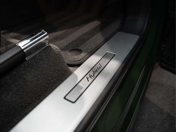 Car image 36