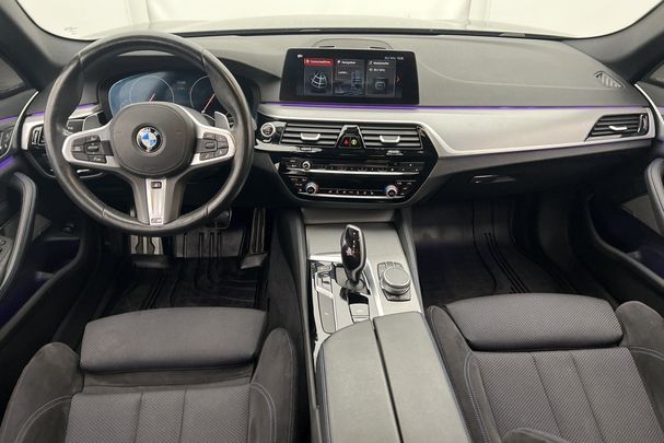 BMW 520i Touring 135 kW image number 12