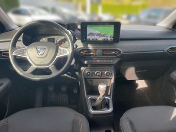 Car image 10