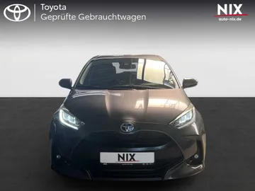 Car image 2