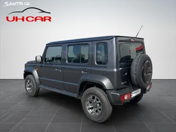 Car image 4
