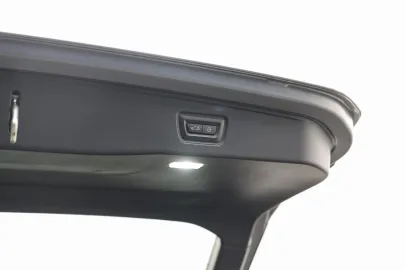 Car image 31