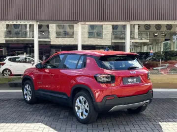 Car image 28