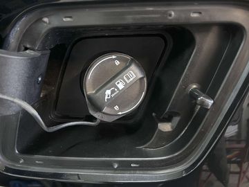 Car image 37