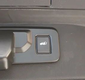 Car image 35