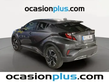 Car image 4
