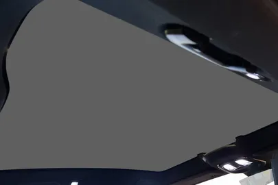 Car image 34