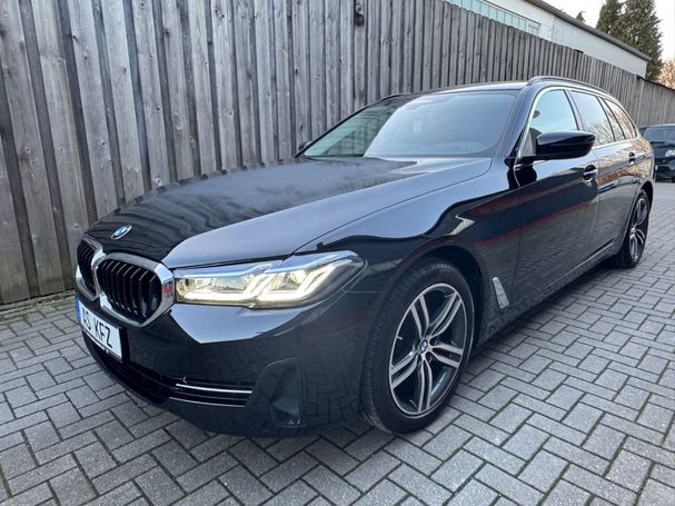 BMW 520d Touring xDrive 140 kW image number 1