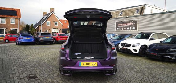 Car image 37