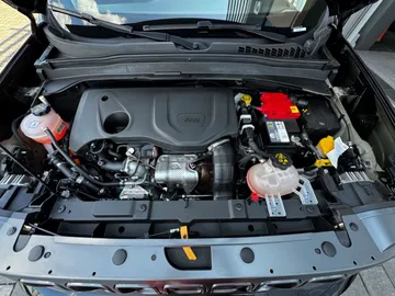 Car image 32