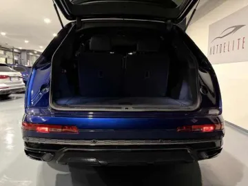 Car image 34