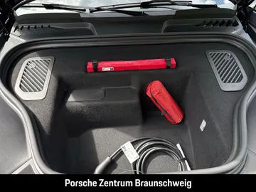 Car image 35